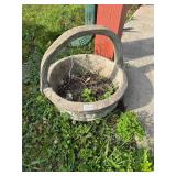 Concrete basket
