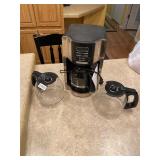 Mr. coffee coffee maker, two extra carafes