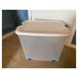 Clear sterilite tote with white lid