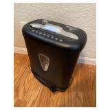 Amazon basics paper shredder