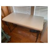 Plastic 4 foot folding table