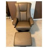 Nice RV swivel chairs and ottoman