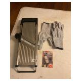 Vekaya Mandolin slicer with gloves