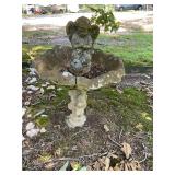 Cherub birdbath- has crack in top side