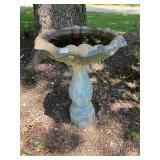 Yard art Concrete birdbath