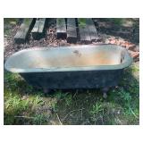 Footed 5 1/2 ft cast iron bathtub