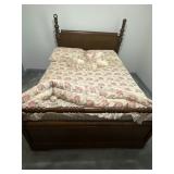 Antique Full Size sleigh bed- clean box/mattress