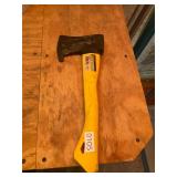 Pittsburgh fiberglass handled axe