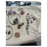 Assorted jewelry lot