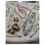 Assorted jewelry lot