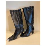 Michelle D size 8 zip up boots