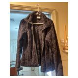 Columbia, womenï¿½s medium grey jacket
