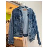 Levi Strauss size 44R blue jean jacket