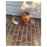 2 ceramic planter pots/ flowers