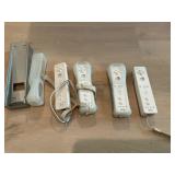 4- Wii controllers