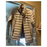 Gray Patagonia womenï¿½s large jacket