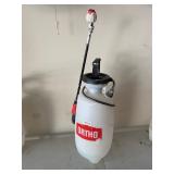 1 1/2 gal pump sprayer ï¿½ good compression