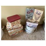 9 decorator and hat boxes