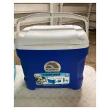 Igloo 30 quart blue and white cooler