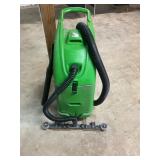 Mosquito 16 gallon rolling wet dry vac