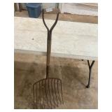 10 tine pitchfork