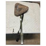 Cupped waterfowl triangle hunting seat