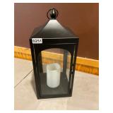 Black metal candle holder