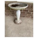 Plastic bird bath
