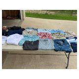 Menï¿½s 2 xl shirts/ hats