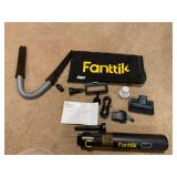 Fanttik mini vacuum