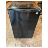 GE apt size mini fridge - cold