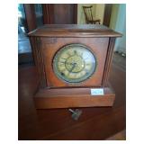 Nice Vintage Mantle clock