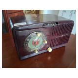 1950s GE Model 515F Bakelite Clock Radio