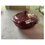Pyrex colored baking dish with lid