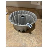Decorative Bundt pan