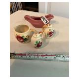 Salt/ pepper creamer set