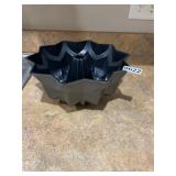 Decorative Bundt pan