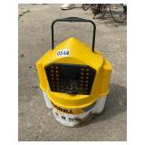 Frabill minnow bucket