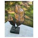 Metal leaf decor