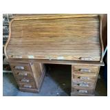 Wood roll top desk no key