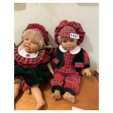 2 dolls
