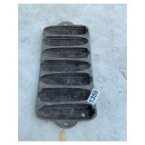 Aluminum cornbread pan