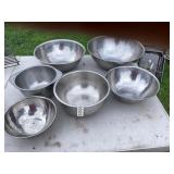 6 stainless steel mixing bowls