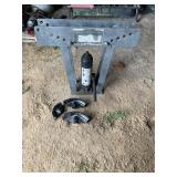 Hydraulic pipe bender