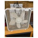 White Aero speed box fan