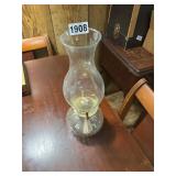 Clear base oil lamp