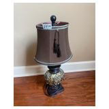 Oval shaded table lamp