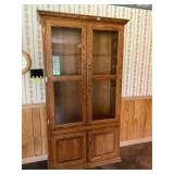 10 gun oak cabinet no key