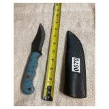 Damascus blade knife, beautiful wood handle