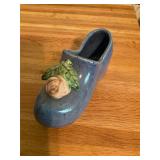 McCoy Dutch shoe planter - blue